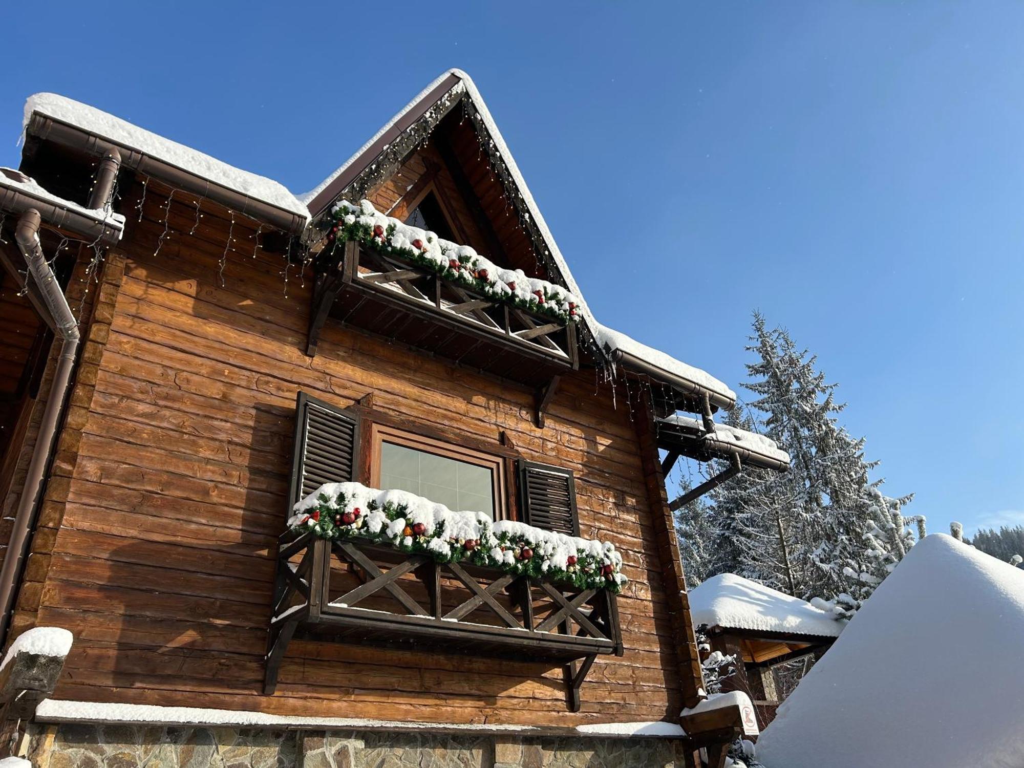 Hotel Любе Jablunycja Exteriér fotografie
