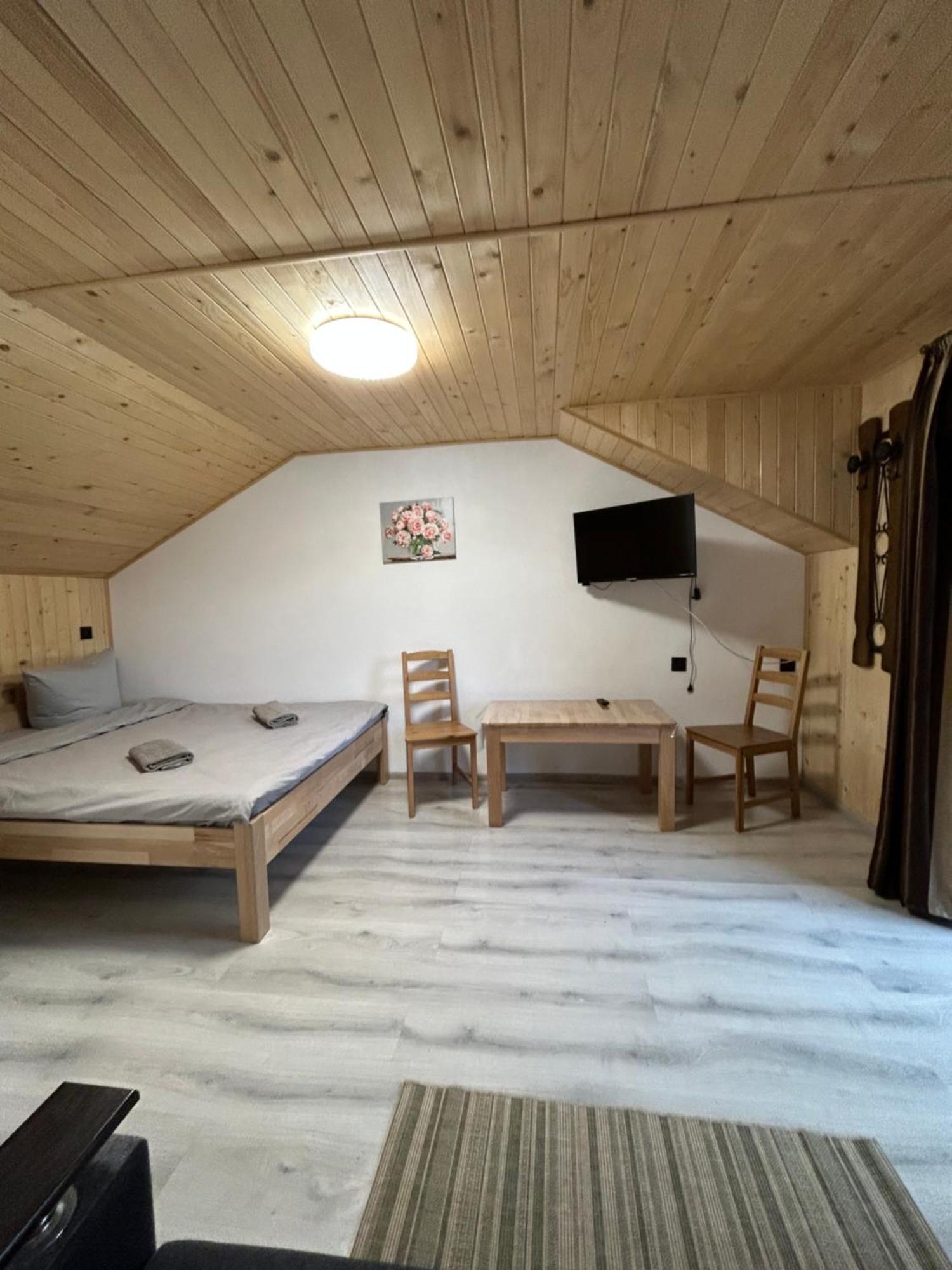 Hotel Любе Jablunycja Exteriér fotografie