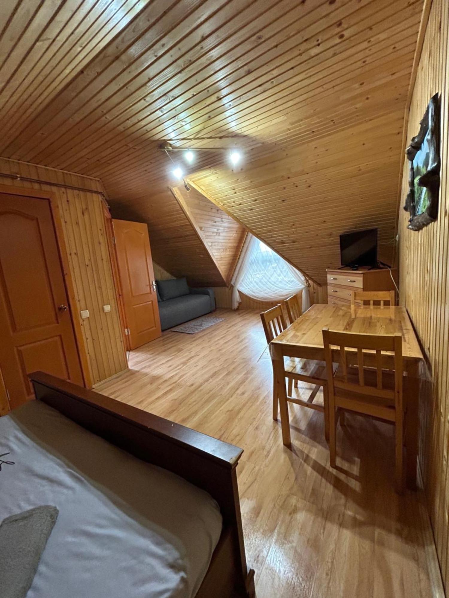 Hotel Любе Jablunycja Exteriér fotografie