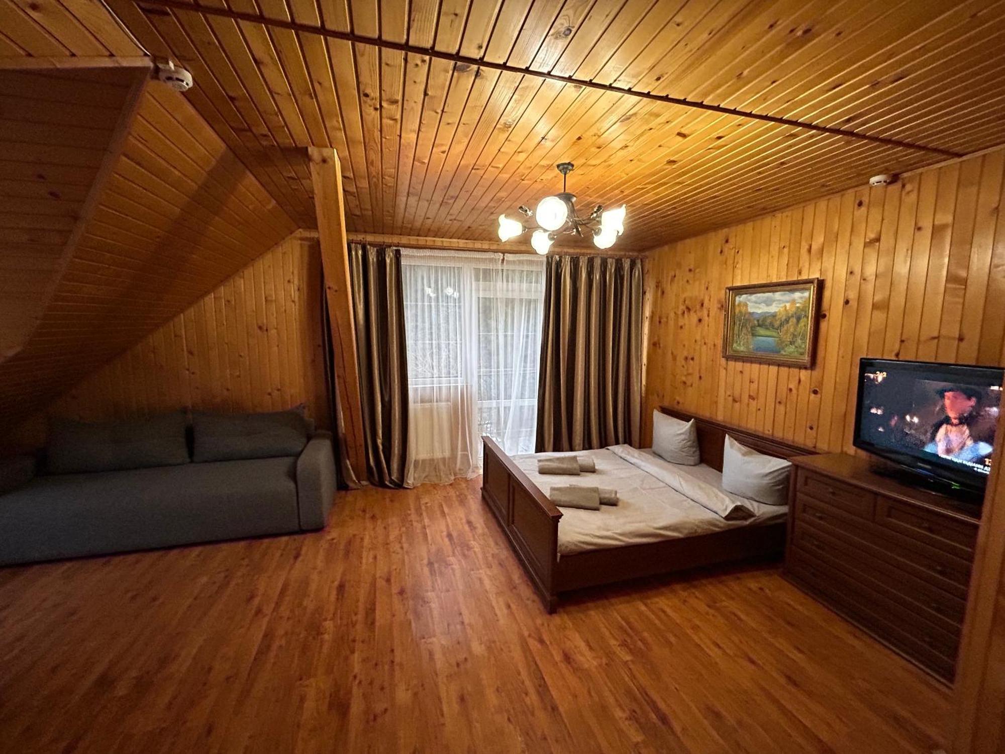 Hotel Любе Jablunycja Exteriér fotografie