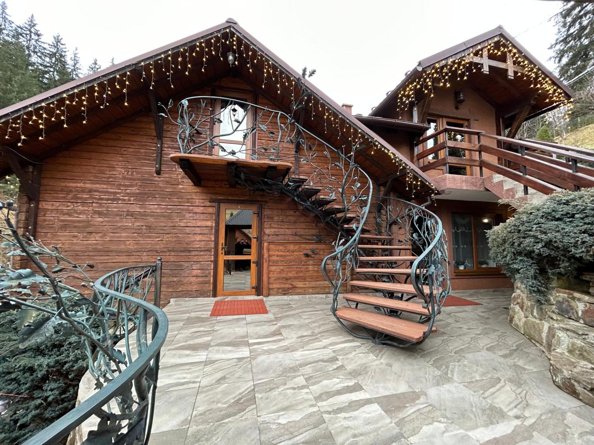 Hotel Любе Jablunycja Exteriér fotografie