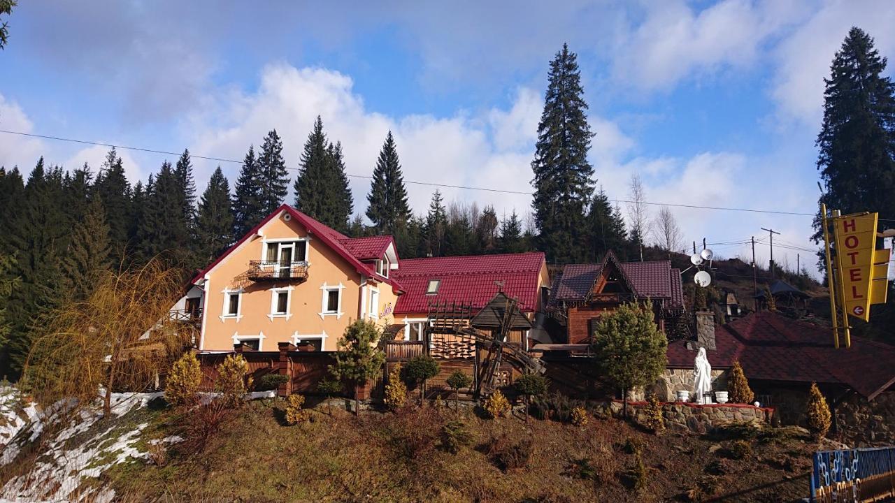 Hotel Любе Jablunycja Exteriér fotografie